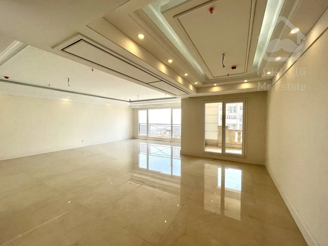 فروش برج باغ ۲۵۰ متری در ولنجک