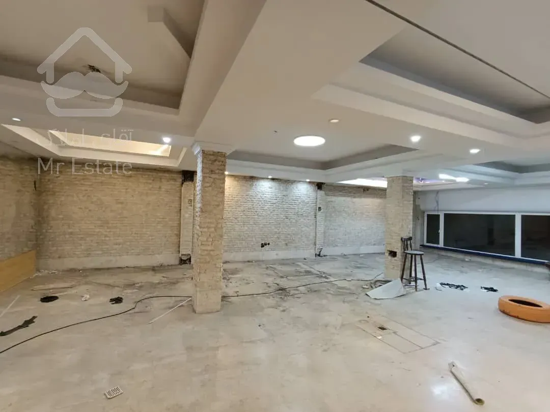 اجاره ویلایی ۱۰۰۰ متری در محمودیه