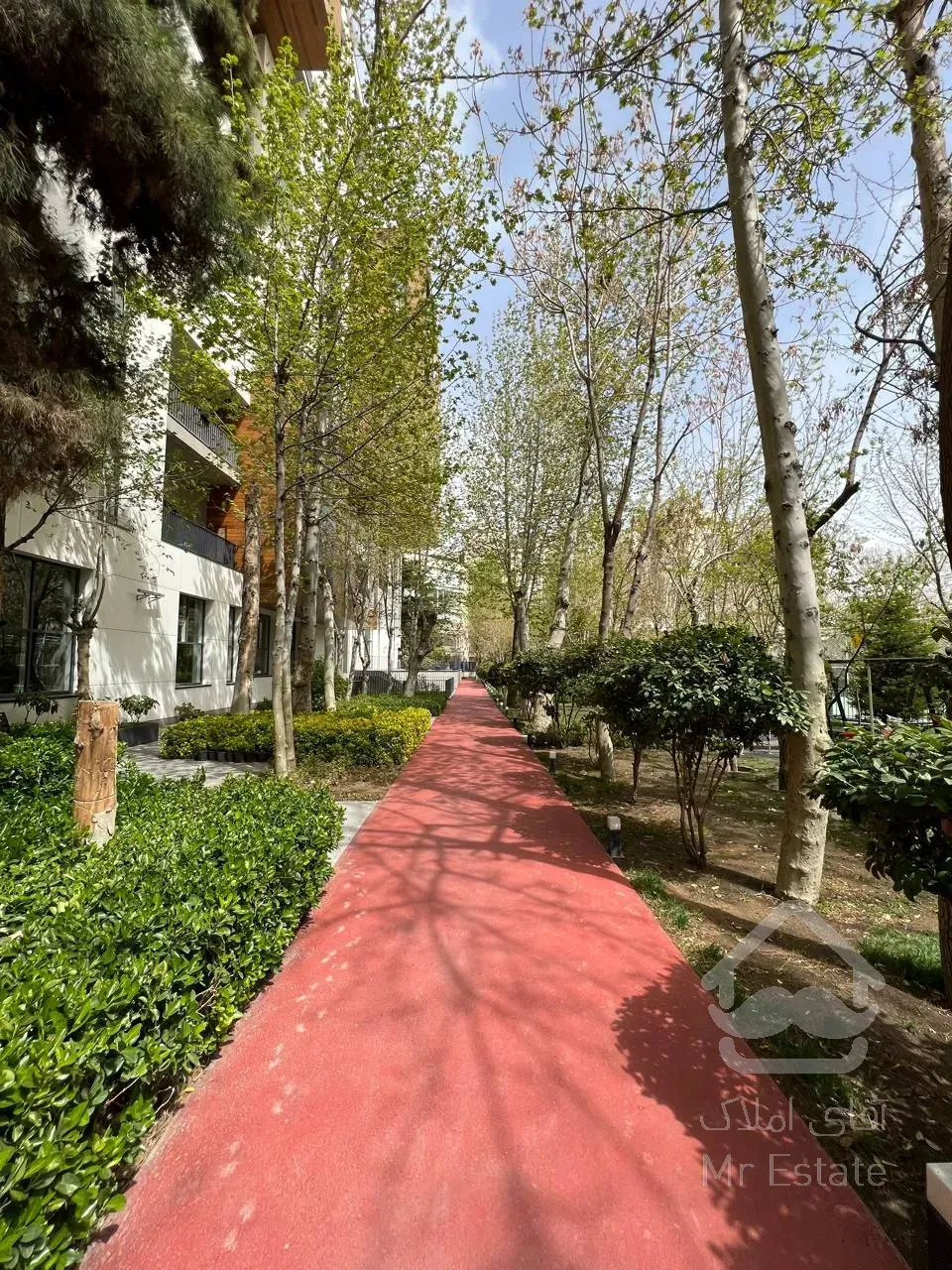 فروش برج باغ ۲۴۰ متری در زعفرانیه