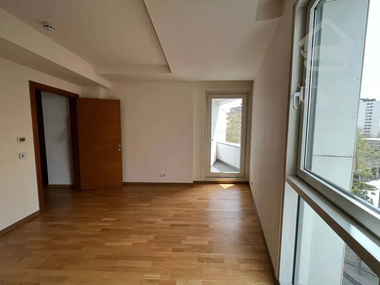 فروش برج باغ ۲۴۰ متری در زعفرانیه