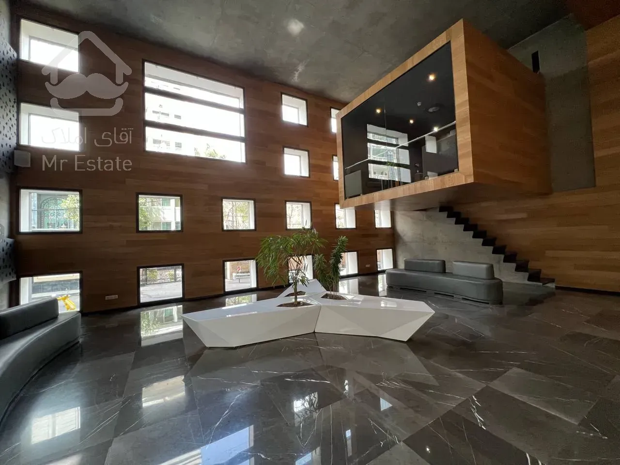 فروش برج باغ ۲۴۰ متری در زعفرانیه