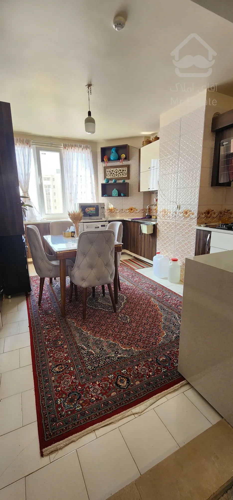 آپارتمان ۱۰۵ متری در مجتمع خوشنام