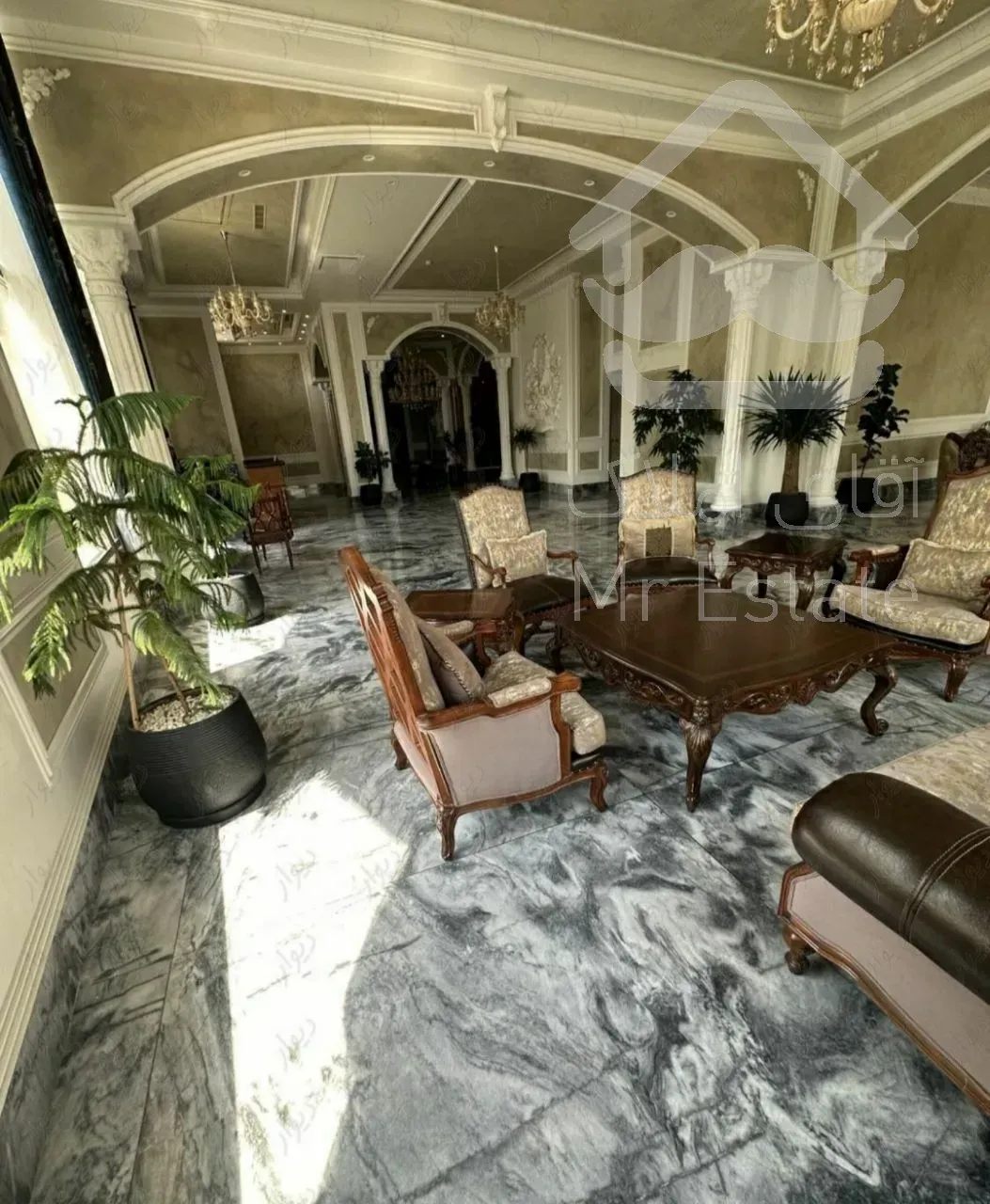 رهن برج ۲۷۰ متری در ولنجک