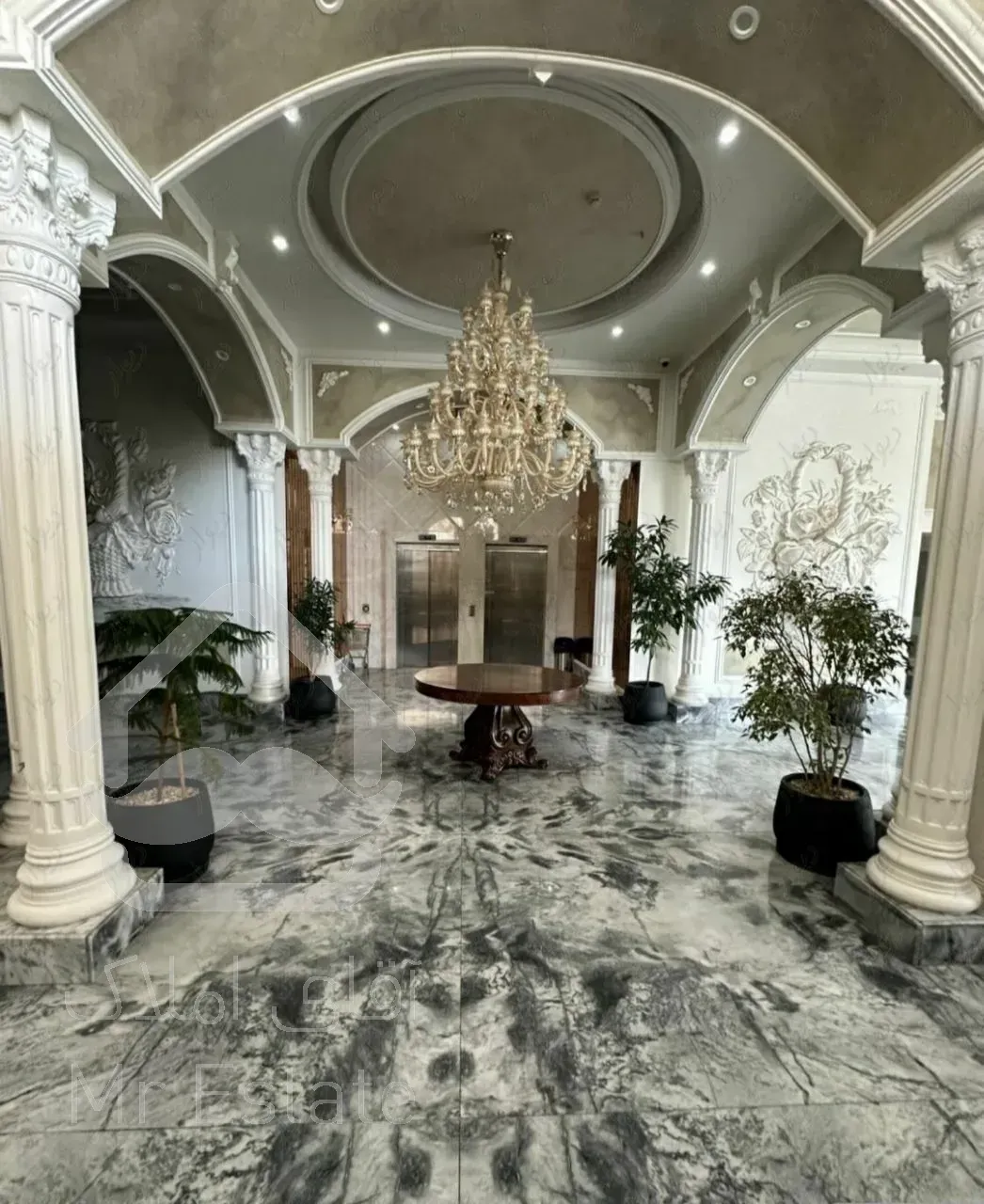 رهن برج ۲۷۰ متری در ولنجک