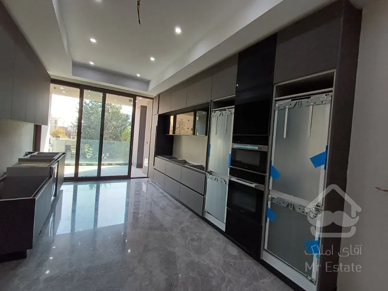 فروش آپارتمان ۲۵۰ متری در محمودیه