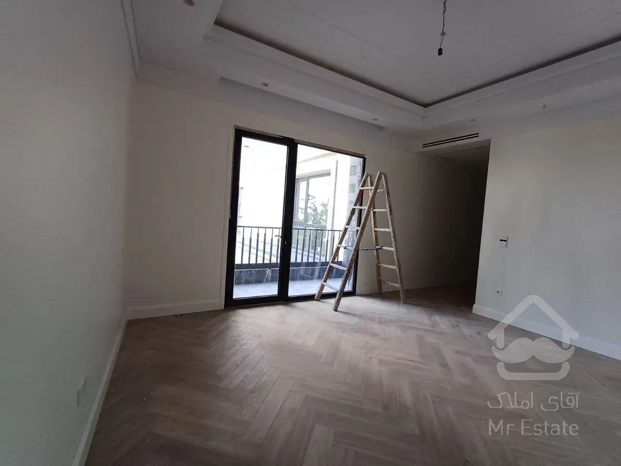 فروش آپارتمان ۴۵۰ متری در زعفرانیه