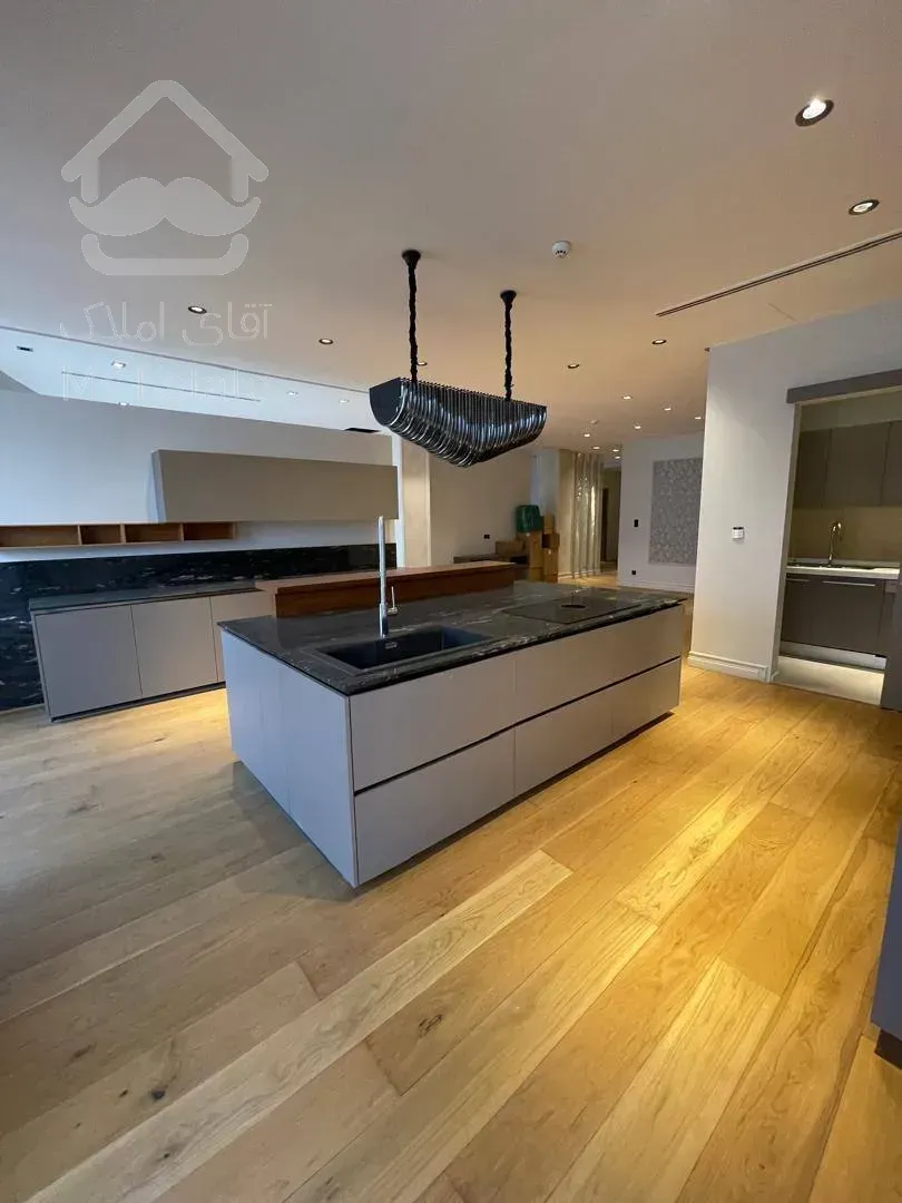 رهن برج مدرن ۳۷۵ متری در زعفرانیه