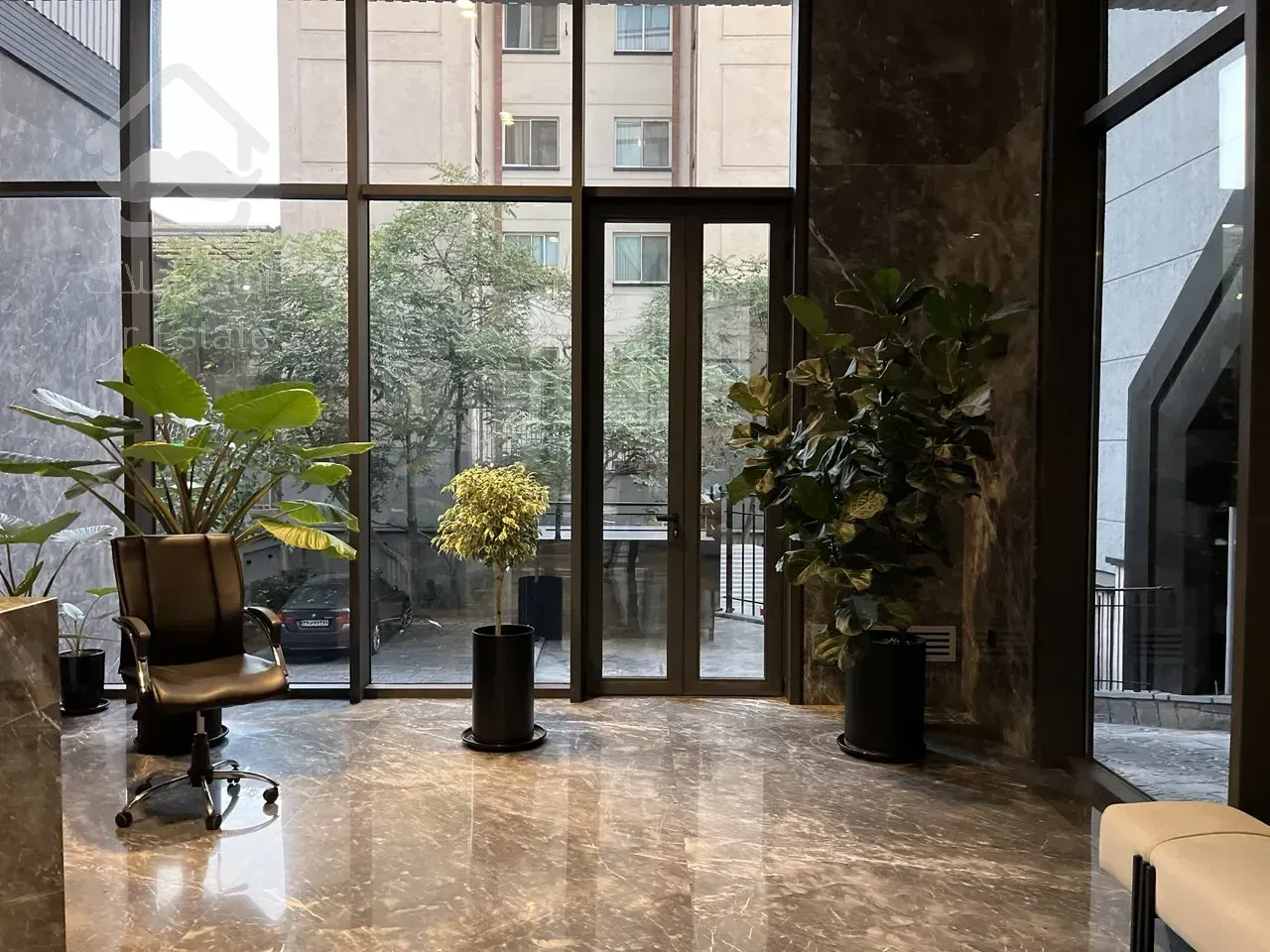 فروش آپارتمان ۱۸۰ متری در محمودیه