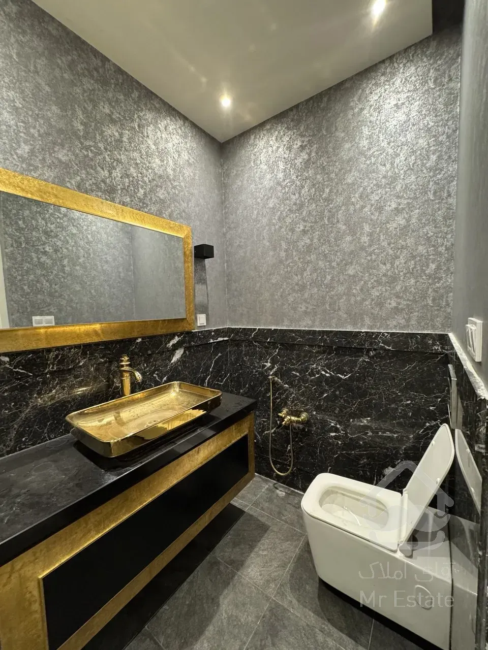 فروش آپارتمان ۲۵۰ متری در محمودیه