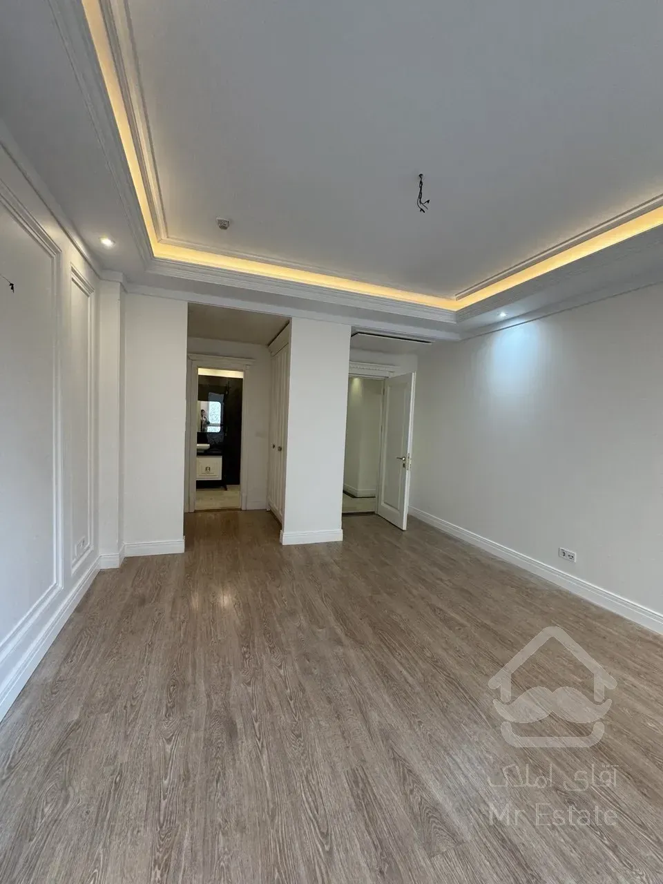 فروش آپارتمان ۲۵۰ متری در محمودیه