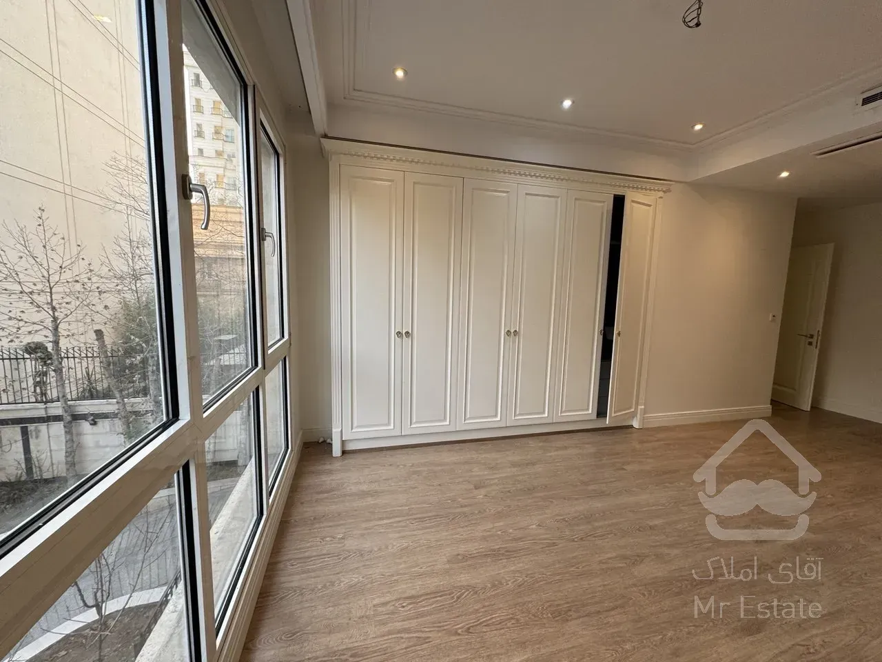 فروش آپارتمان ۲۵۰ متری در محمودیه