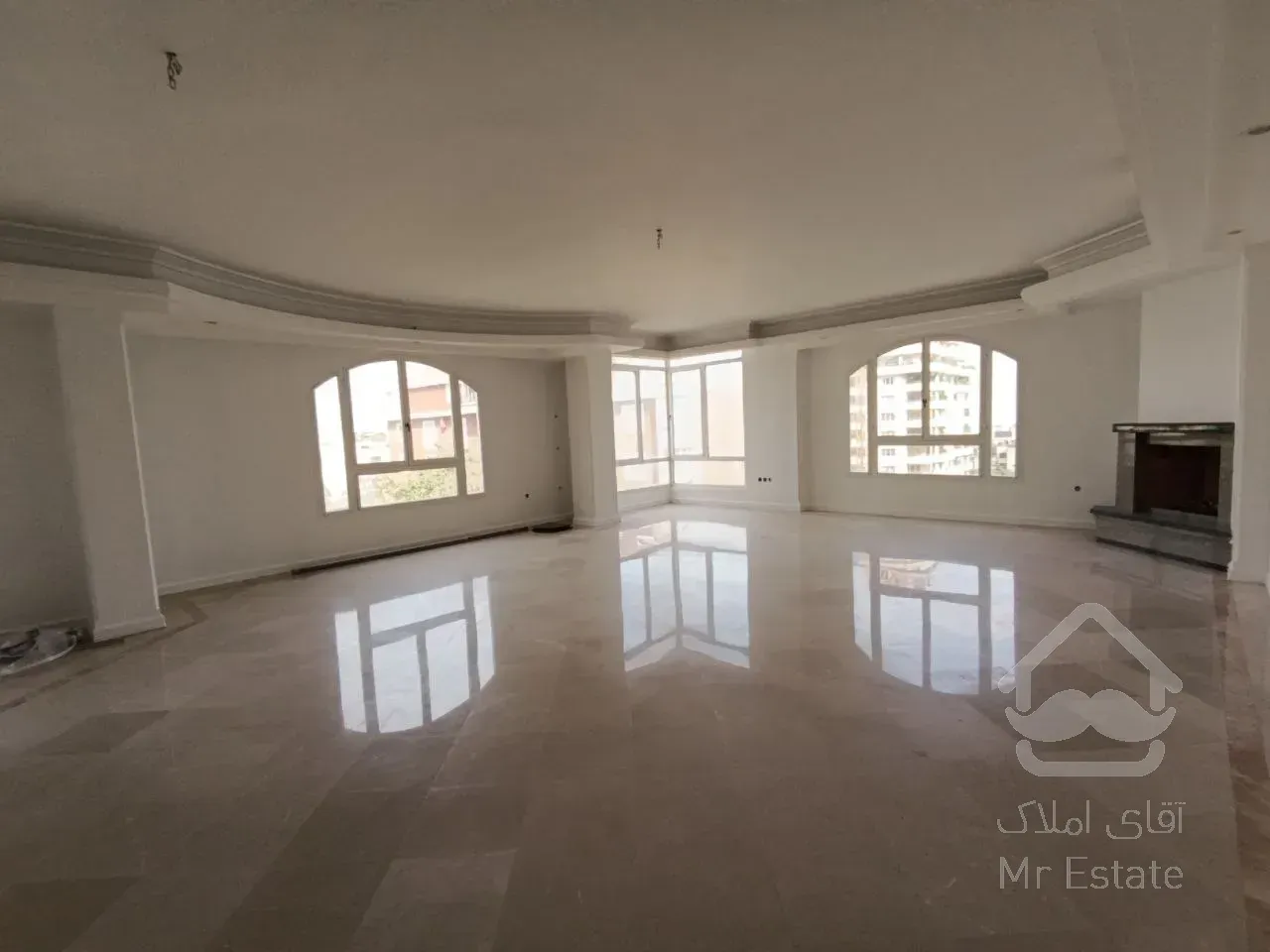 رهن آپارتمان ۲۶۰ متری در زعفرانیه