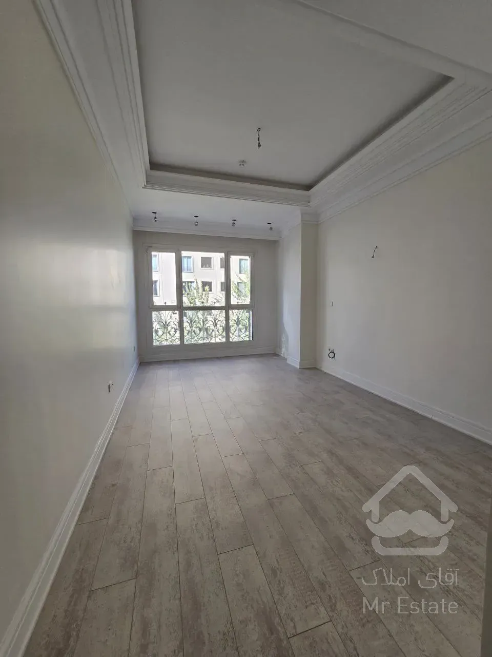 رهن برج باغ ۲۴۳ متری در ولنجک