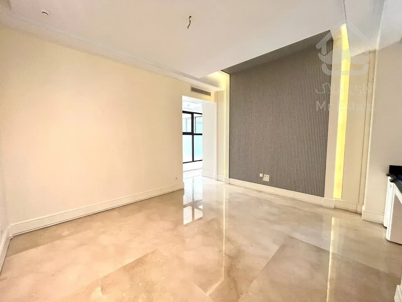 فروش آپارتمان ۲۱۱ متری در زعفرانیه