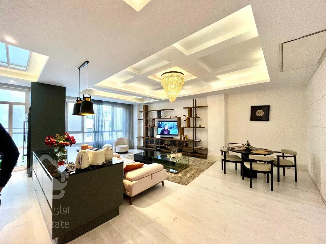 فروش آپارتمان ۱۳۵ متری در زعفرانیه