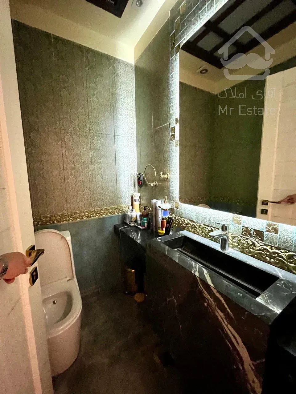 فروش آپارتمان ۱۳۵ متری در زعفرانیه