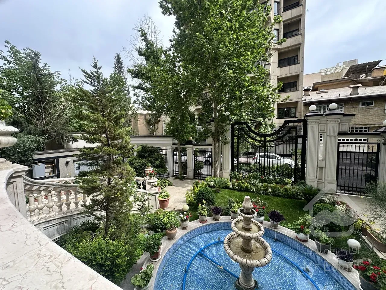 فروش آپارتمان ۲۵۸ متری در زعفرانیه