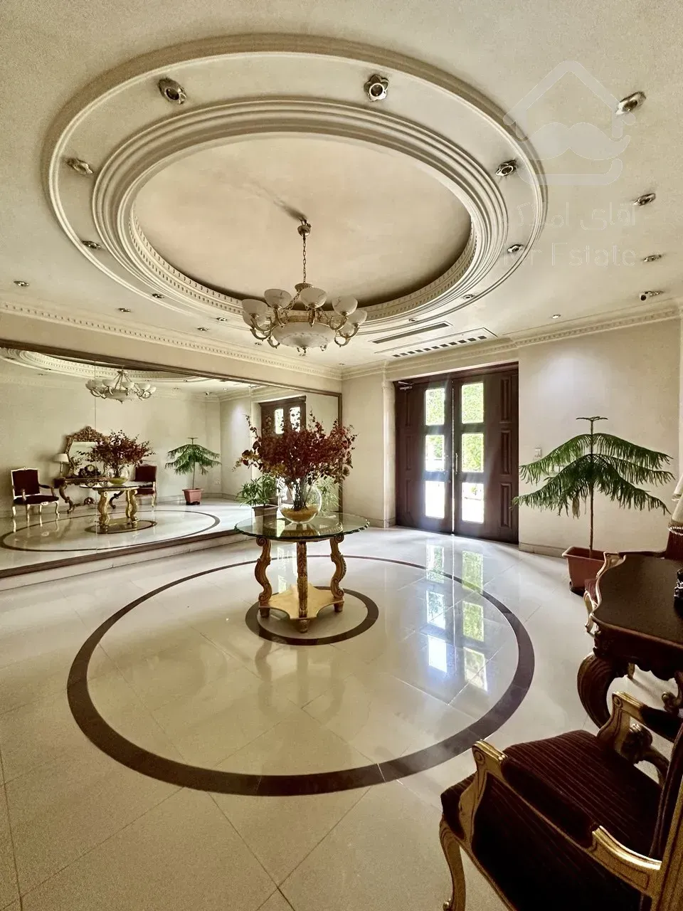 فروش آپارتمان ۲۵۸ متری در زعفرانیه