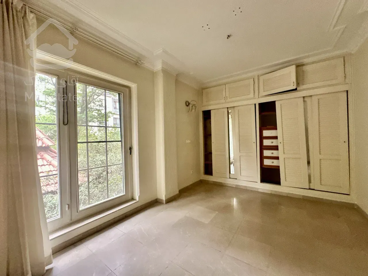 فروش آپارتمان ۲۵۸ متری در زعفرانیه