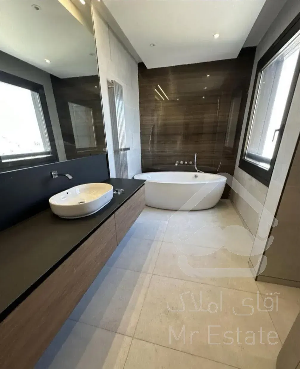 فروش آپارتمان 180 متری در زعفرانیه