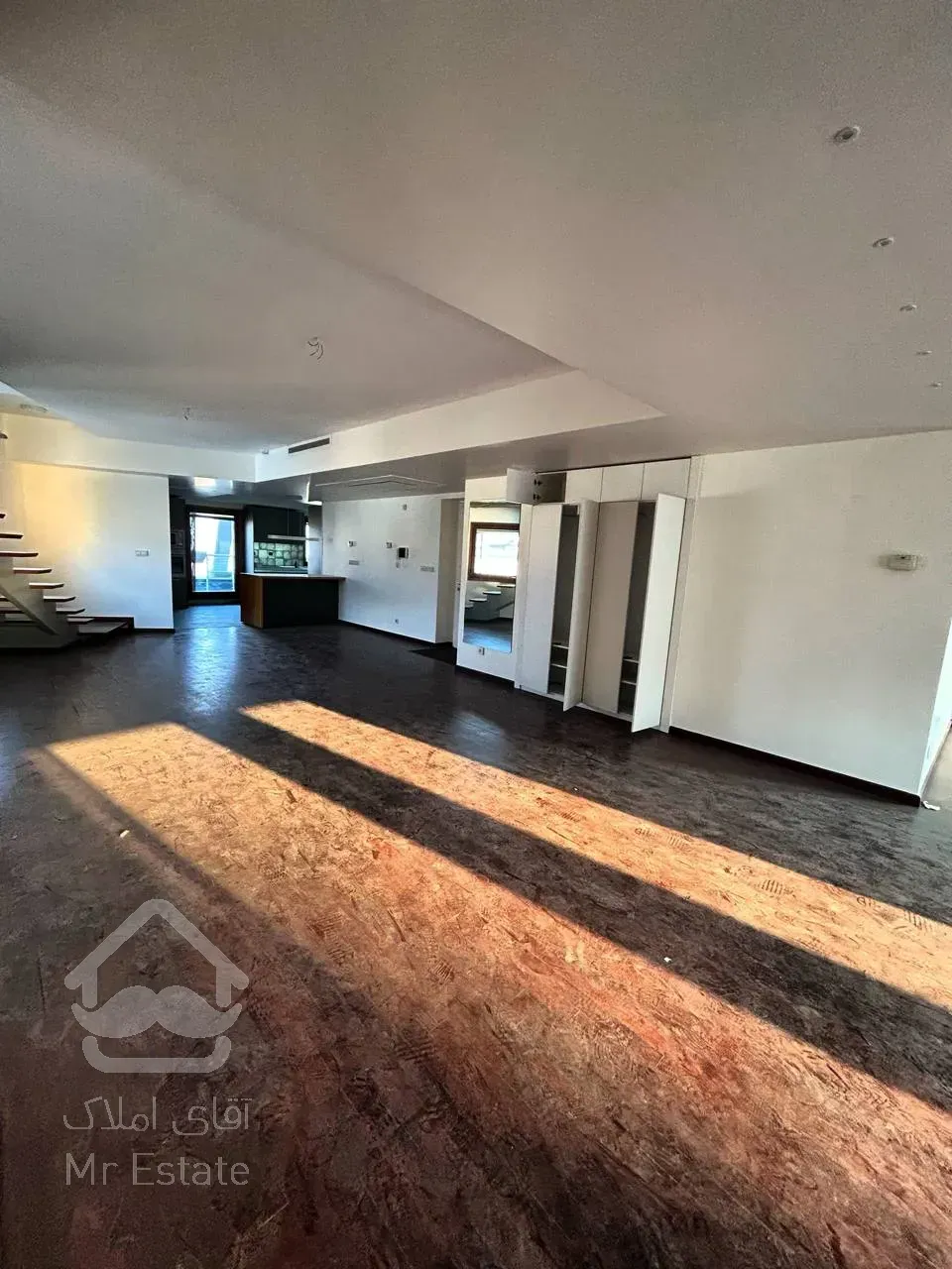 رهن پنت هاوس ۳۰۰ متری در زعفرانیه