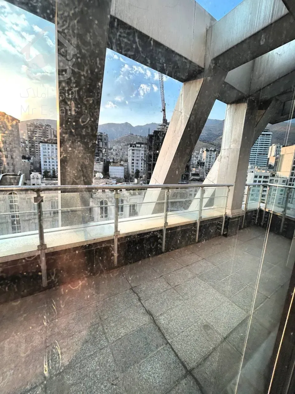 رهن پنت هاوس ۳۰۰ متری در زعفرانیه