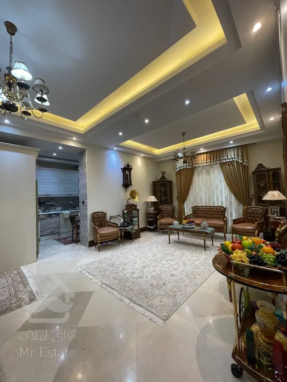 رهن آپارتمان ۱۳۰ متری در زعفرانیه