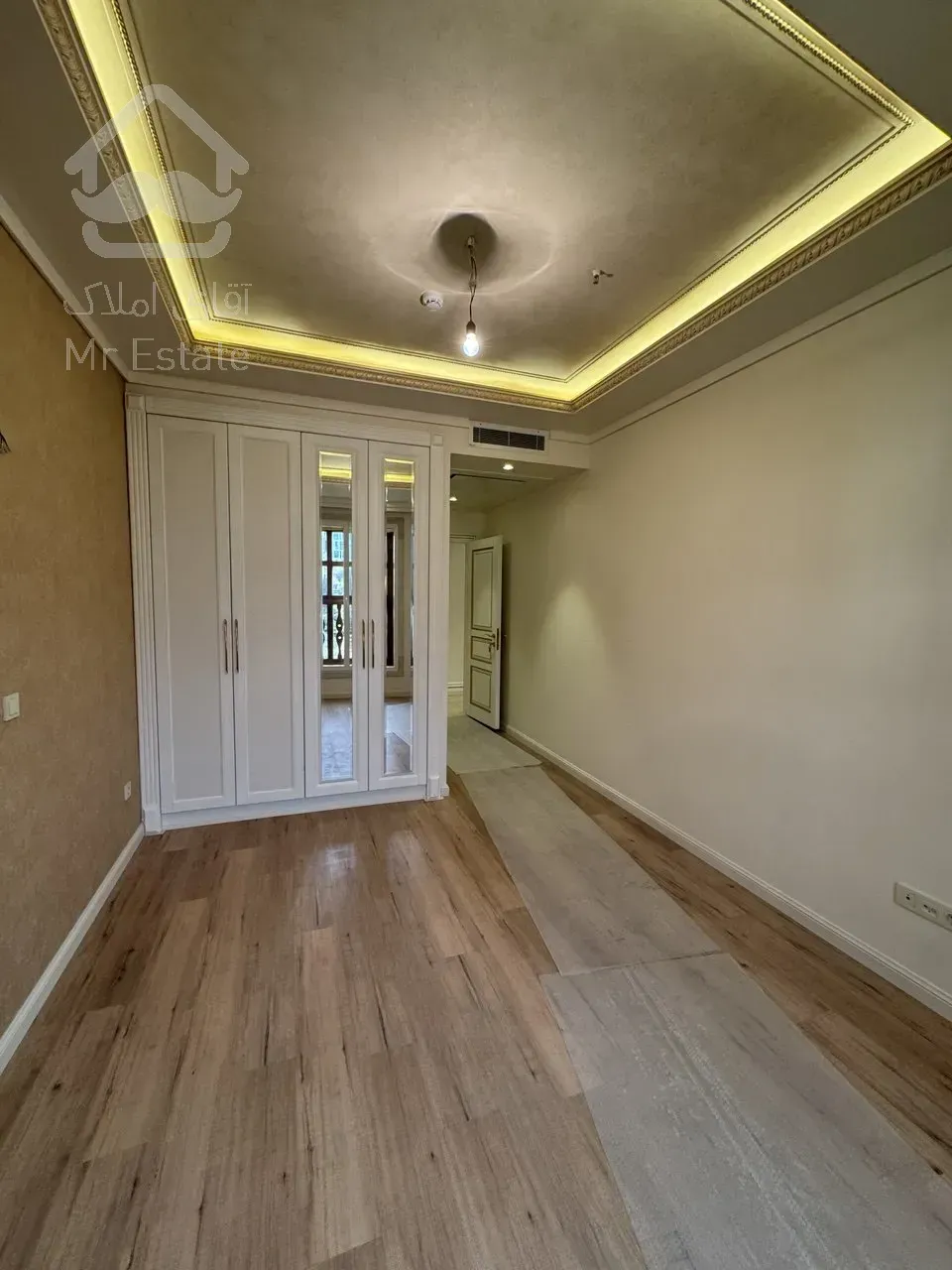 فروش آپارتمان ۱۵۷ متری در زعفرانیه