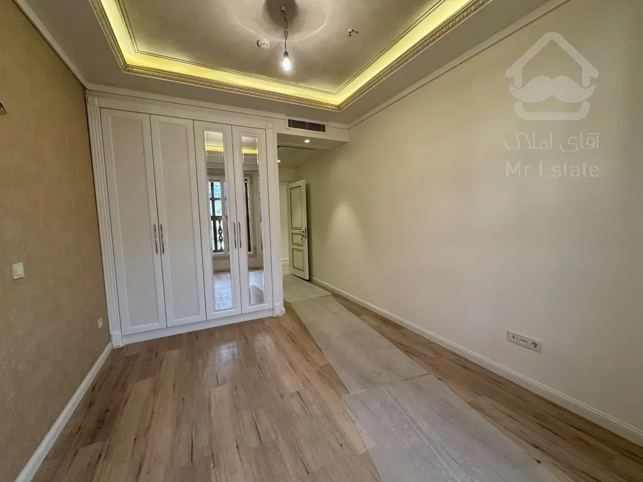 فروش آپارتمان ۱۵۷ متری در زعفرانیه