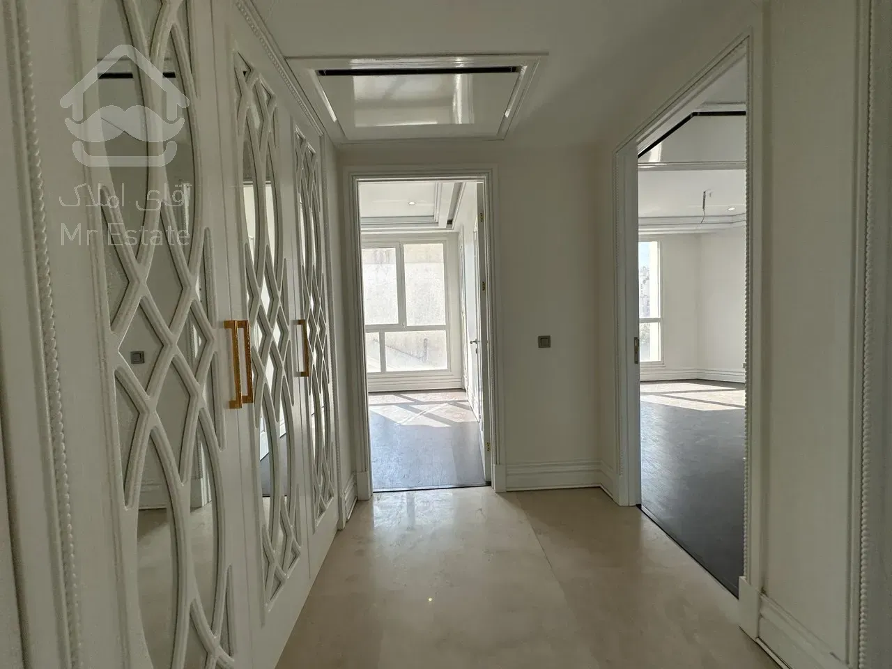 فروش آپارتمان ۱۳۰ متری در زعفرانیه