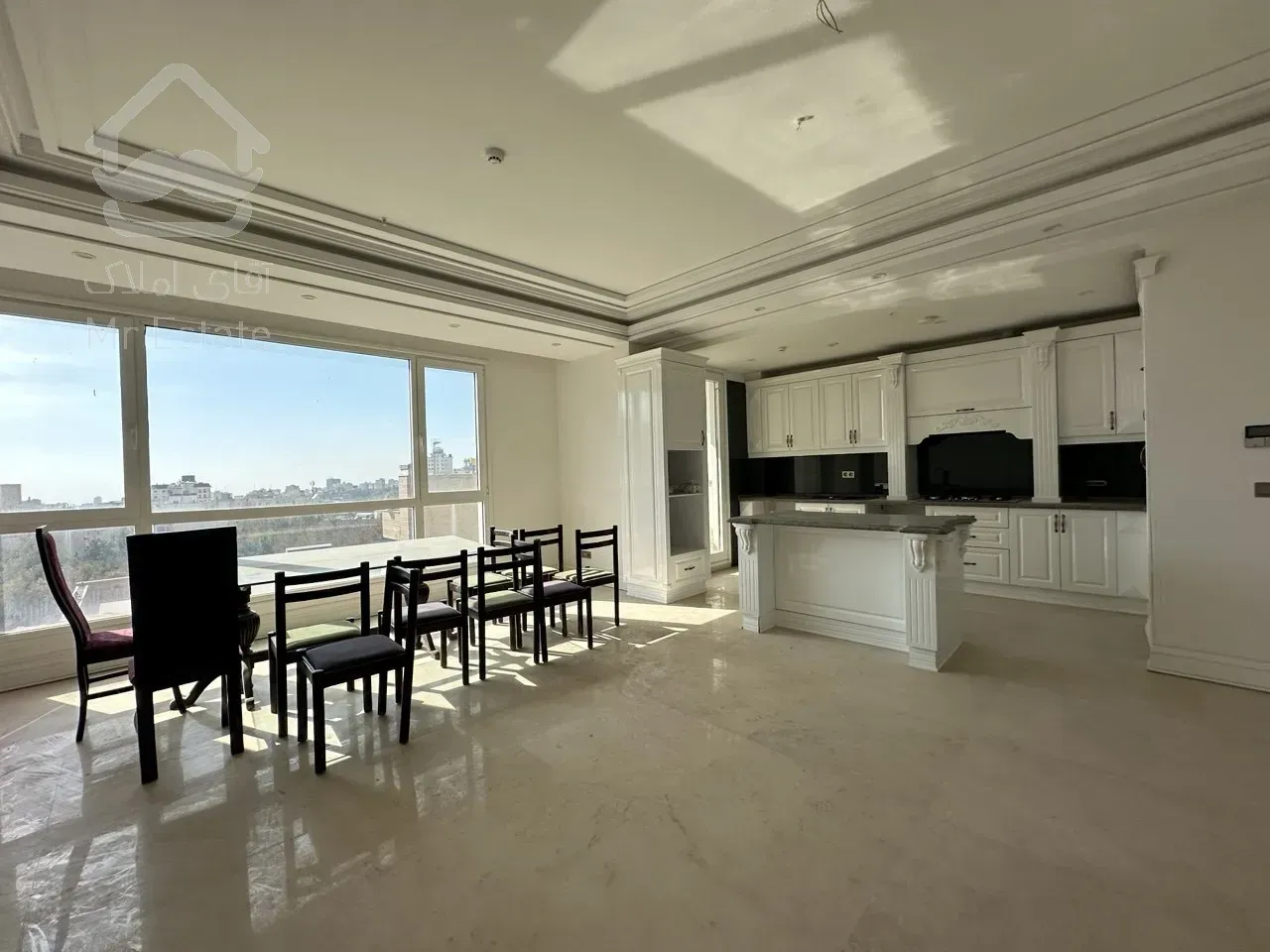 فروش آپارتمان ۱۳۰ متری در زعفرانیه