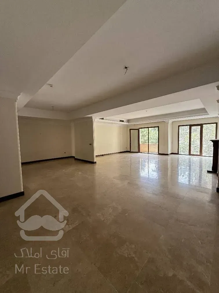 رهن آپارتمان ۲۲۰ متری در زعفرانیه