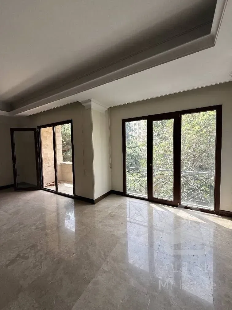 رهن آپارتمان ۲۲۰ متری در زعفرانیه