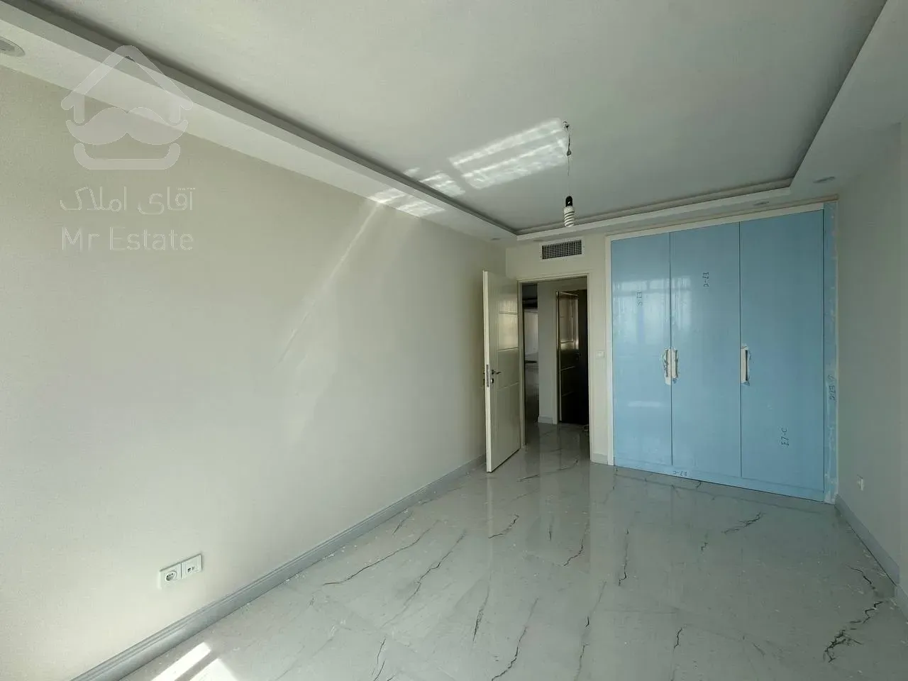 فروش آپارتمان 198 متری در زعفرانیه