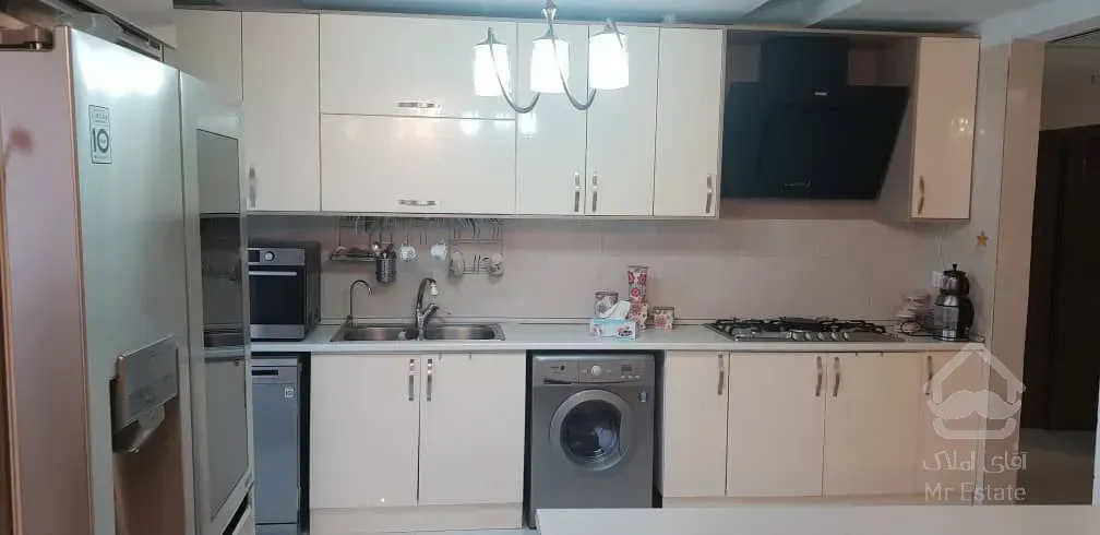 رهن آپارتمان ۲۵۰ متری در زعفرانیه