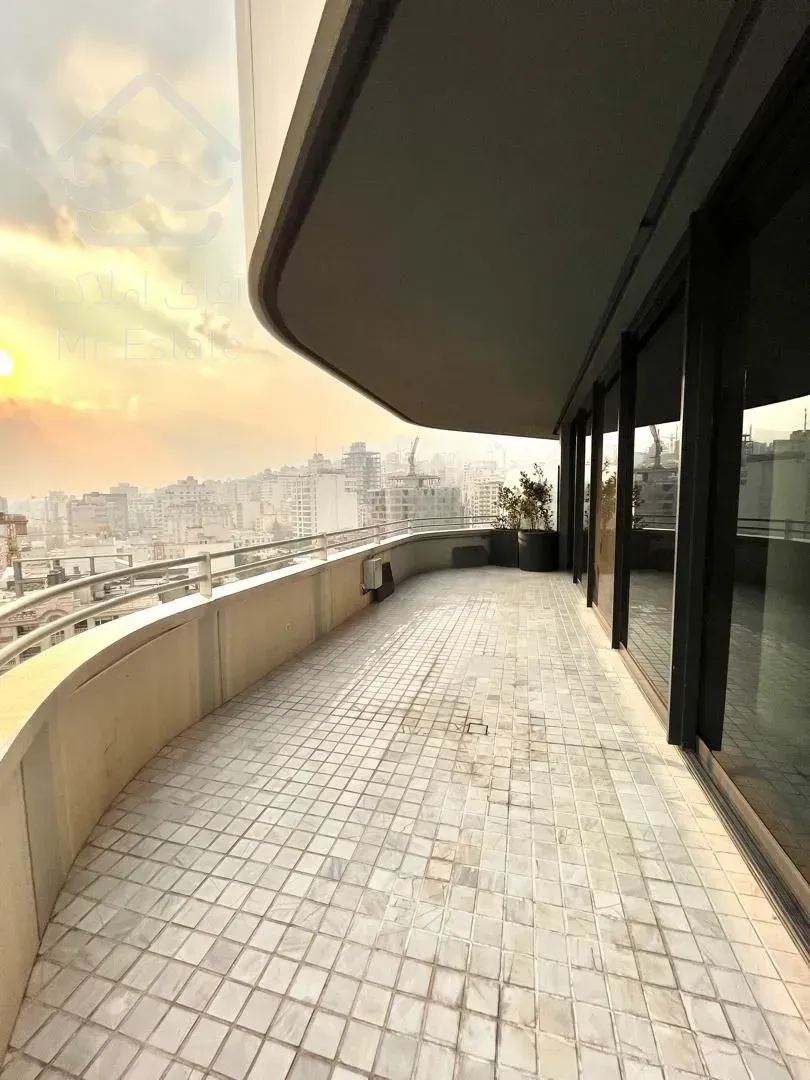 رهن آپارتمان ۲۸۰ متری در زعفرانیه