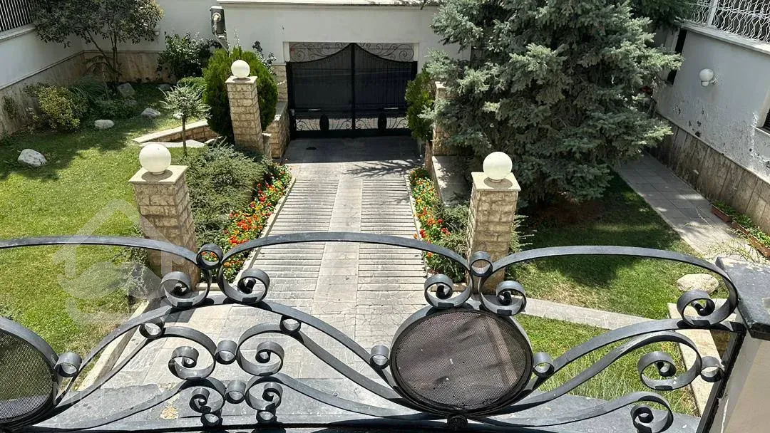 رهن آپارتمان ۲۲۰ متری در زعفرانیه