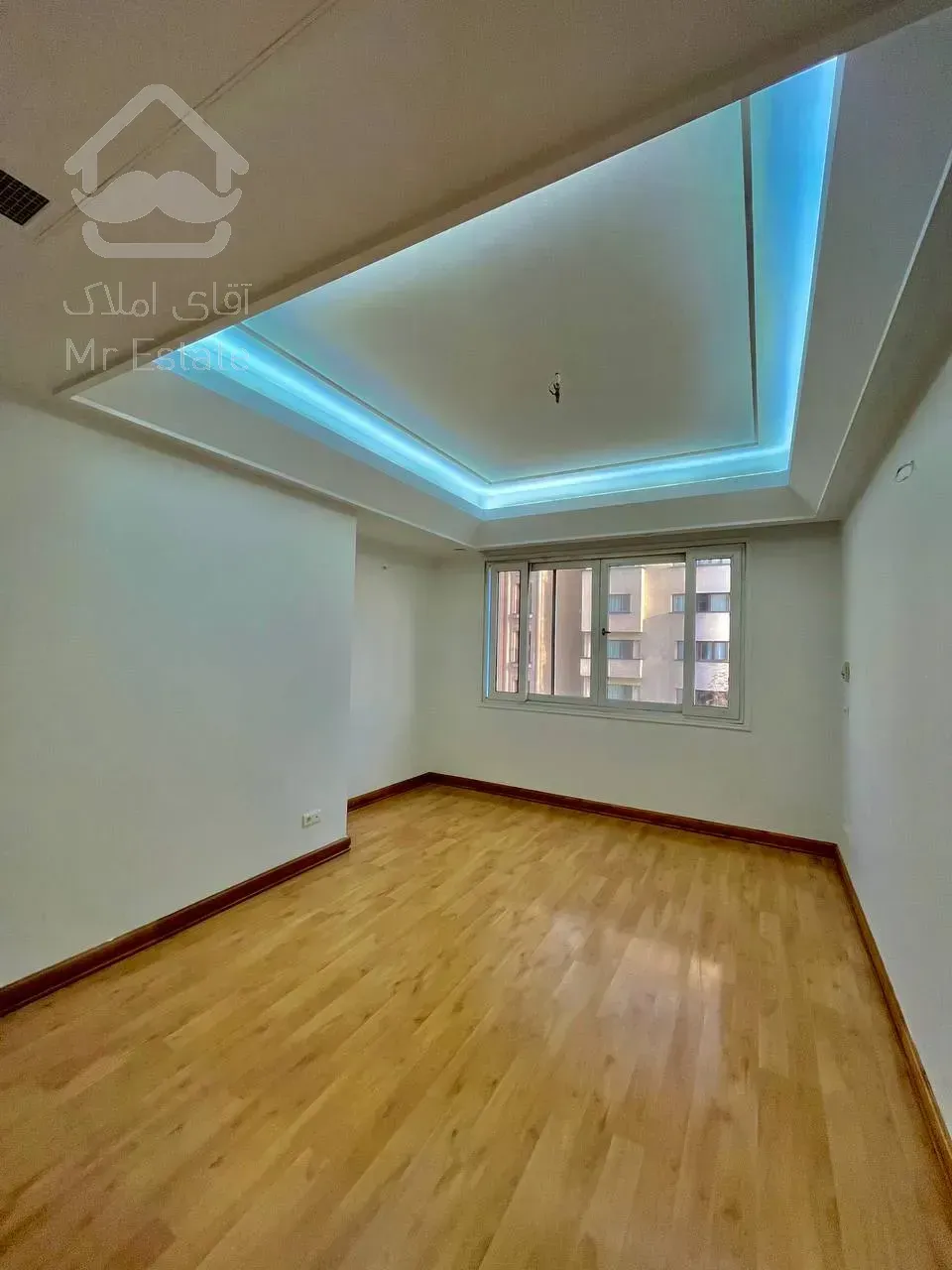 فروش آپارتمان ۱۷۵ متری در زعفرانیه