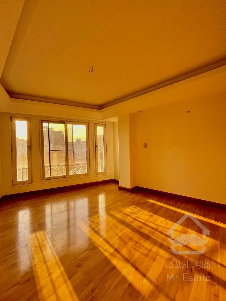 فروش آپارتمان ۱۷۵ متری در زعفرانیه