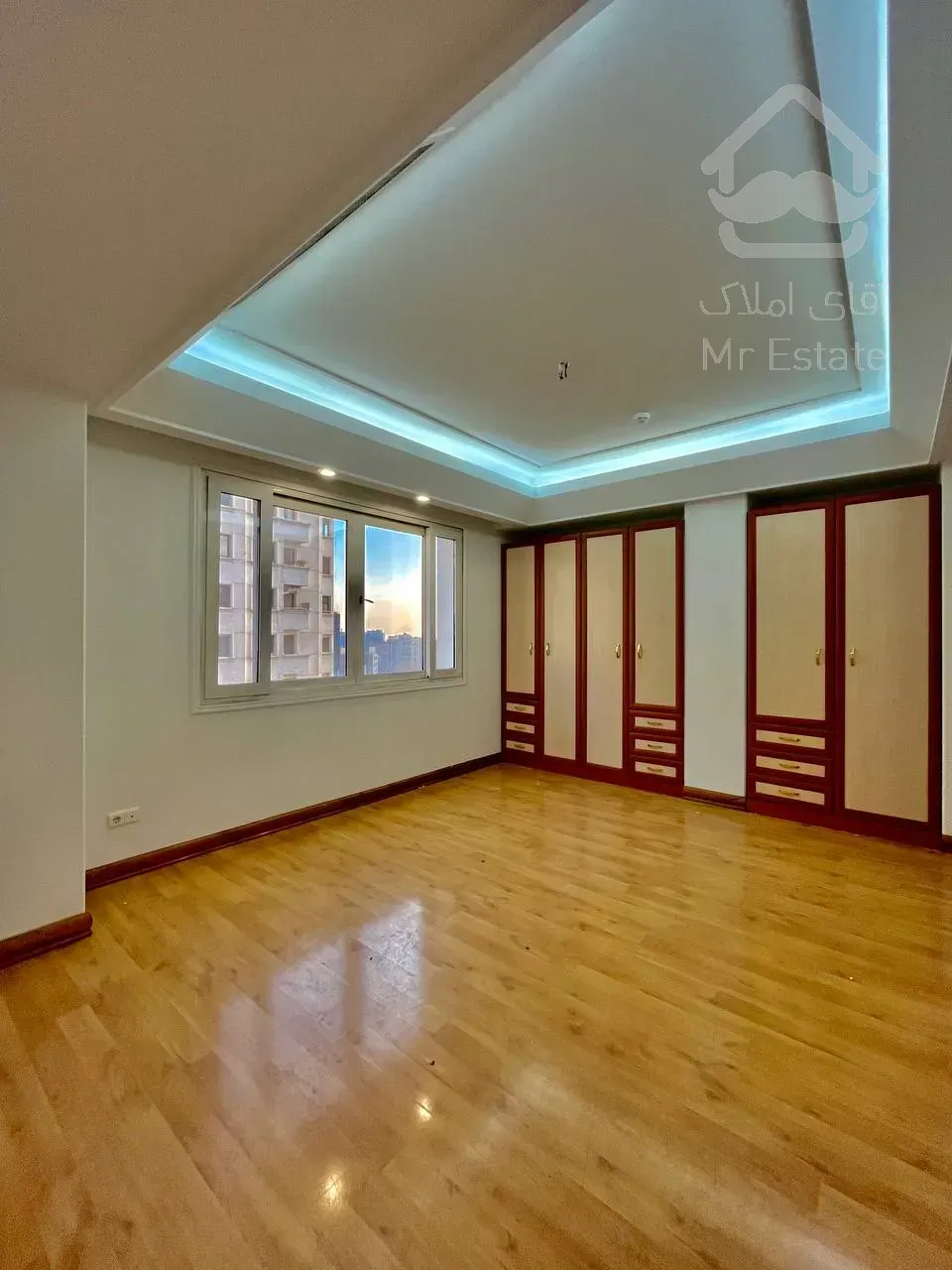 فروش آپارتمان ۱۷۵ متری در زعفرانیه