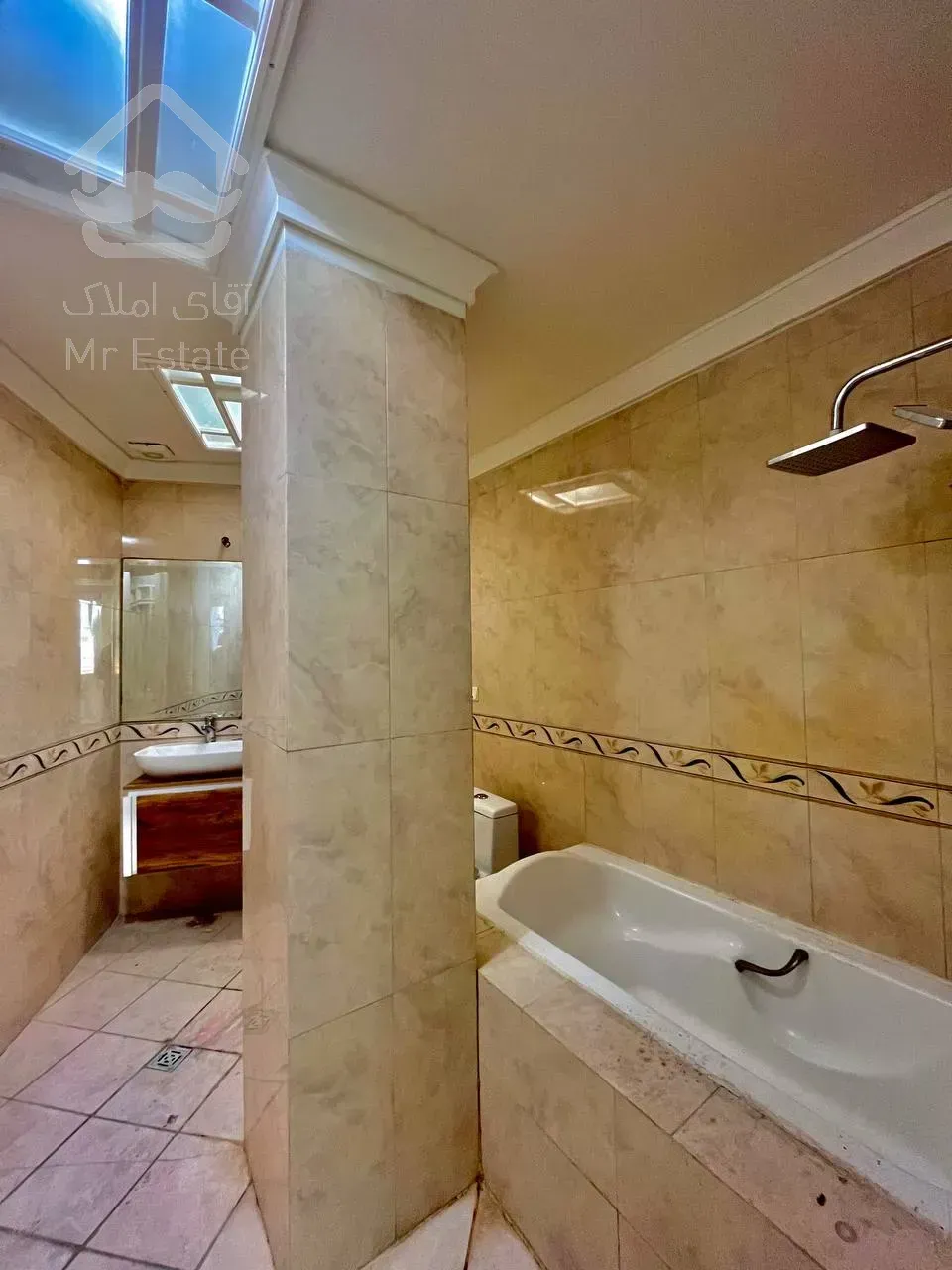 فروش آپارتمان ۱۷۵ متری در زعفرانیه