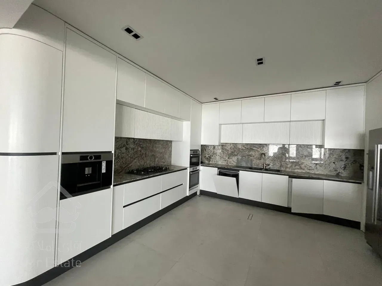 فروش آپارتمان ۱۹۶ متری در زعفرانیه