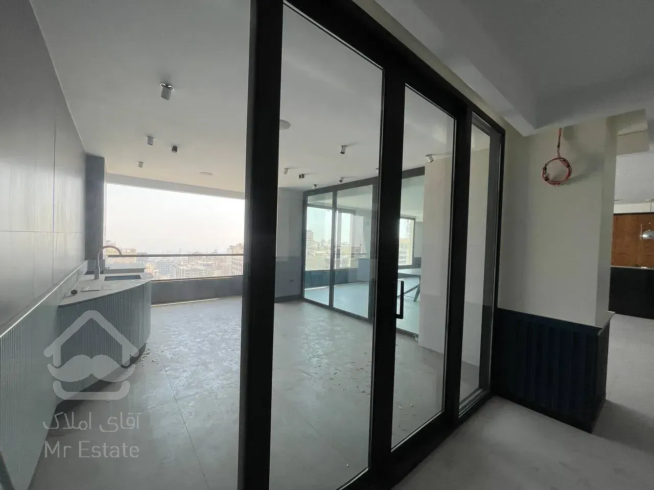 فروش آپارتمان ۱۹۶ متری در زعفرانیه