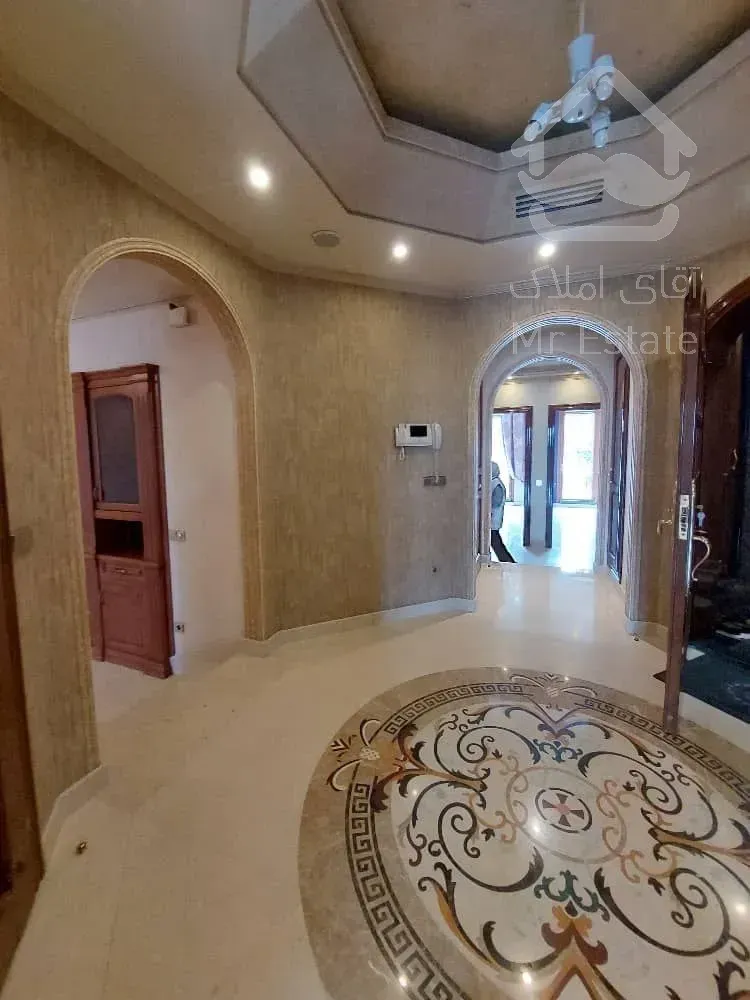 رهن آپارتمان ۳۳۰ متری در زعفرانیه