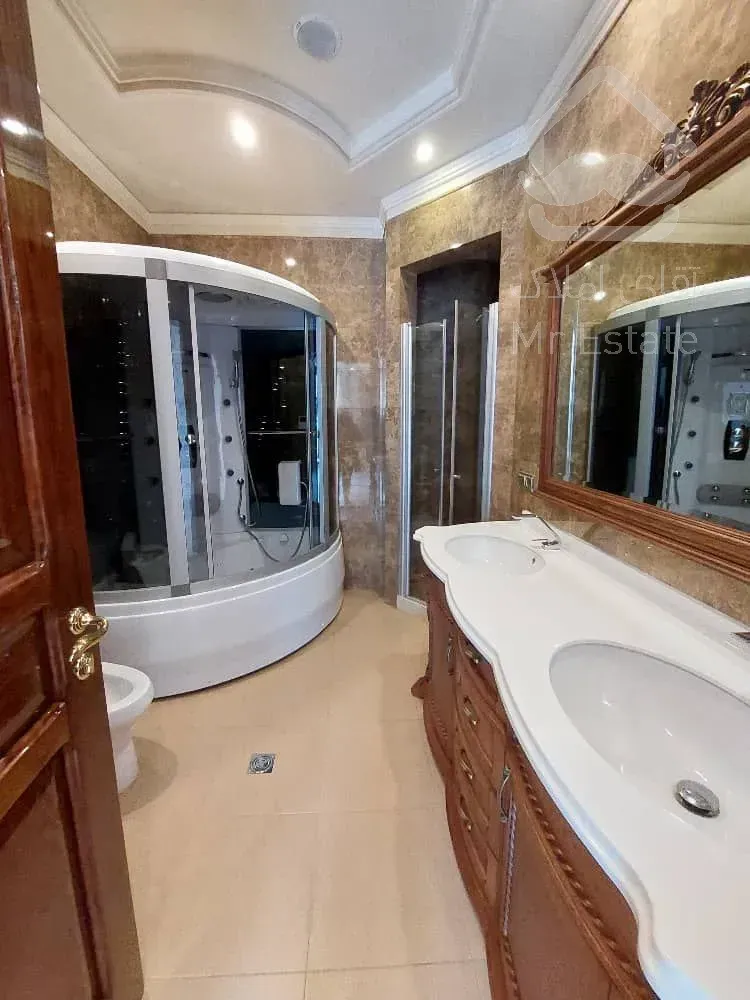 رهن آپارتمان ۳۳۰ متری در زعفرانیه