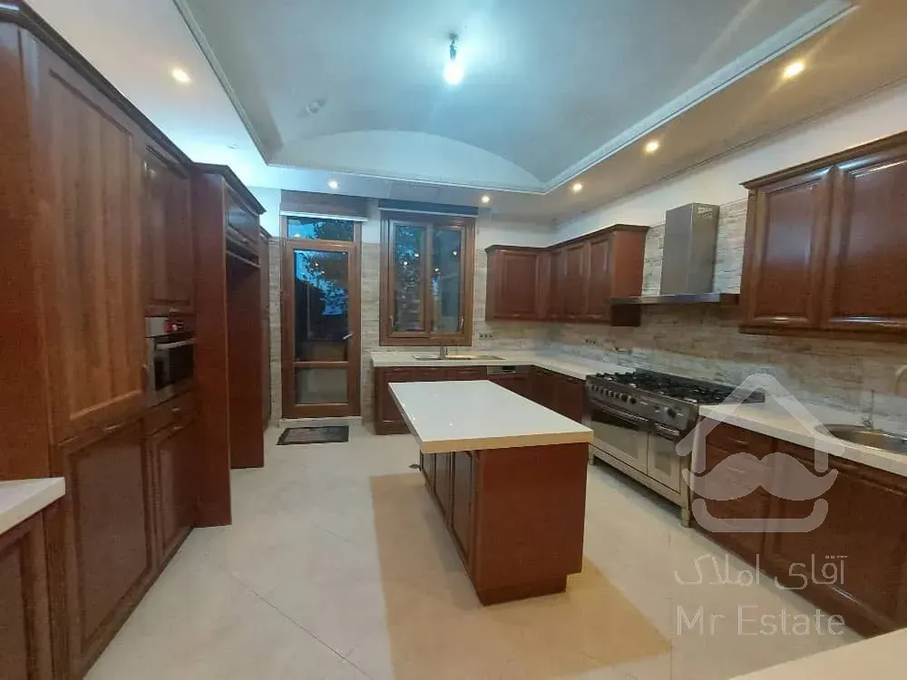 رهن آپارتمان ۳۳۰ متری در زعفرانیه