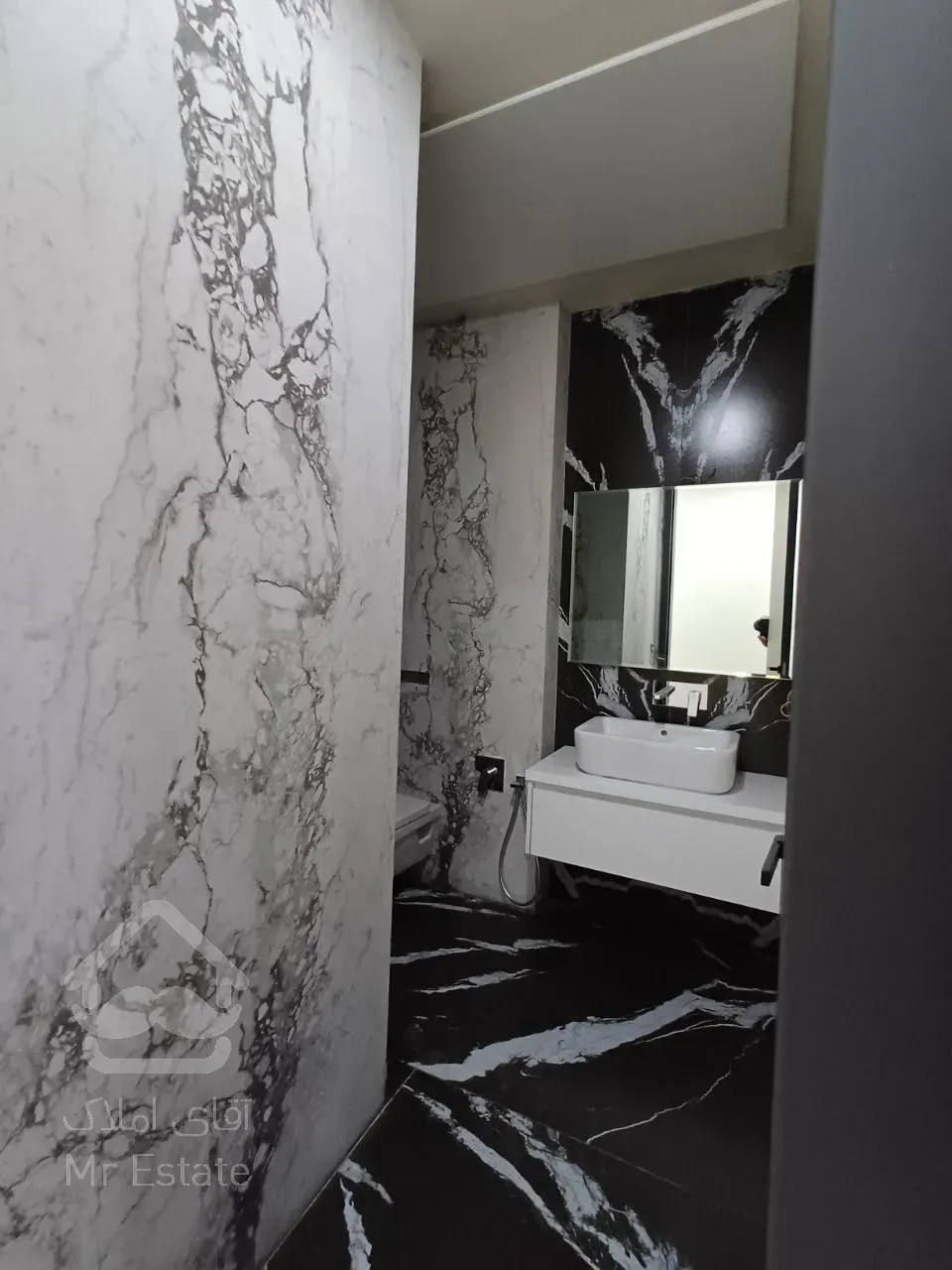 فروش آپارتمان ۲۵۰ متری در محمودیه