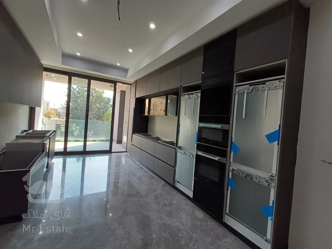 فروش آپارتمان ۲۵۰ متری در محمودیه