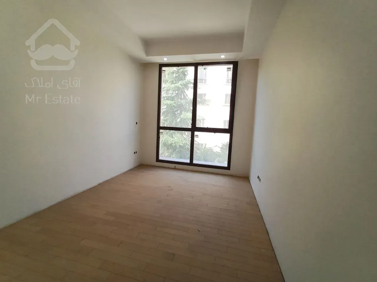 فروش آپارتمان ۲۵۰ متری در محمودیه