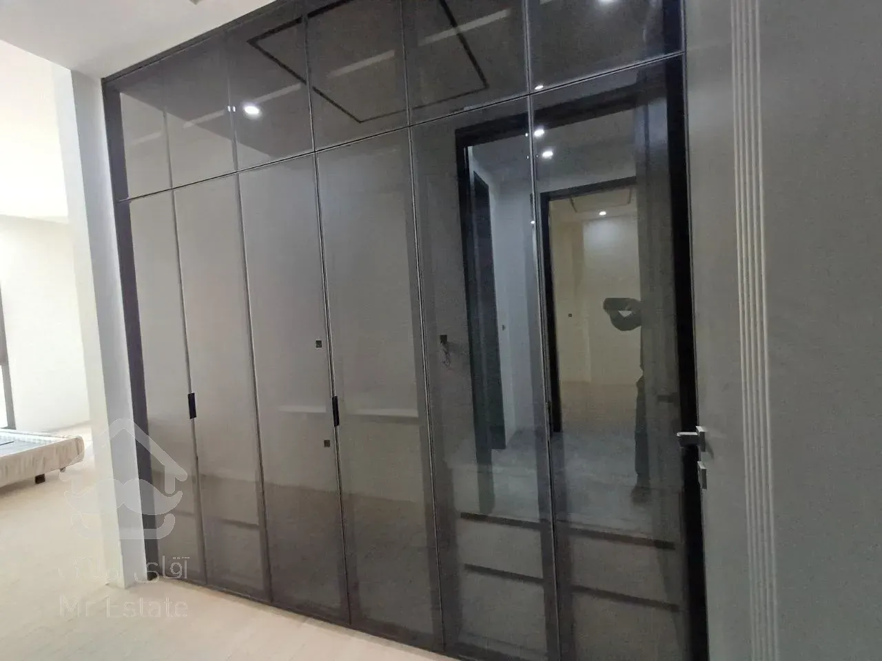 فروش آپارتمان ۲۵۰ متری در محمودیه